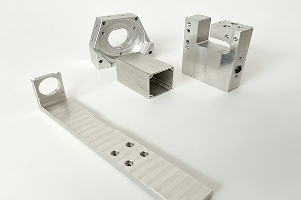 Custom CNC milled AL6061‑T6 aluminum structural brackets and housings for automation equipment
