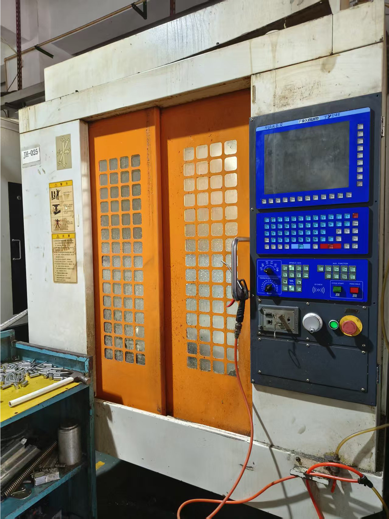 CNC milling machining center with foxnum controller at VAY workshop
